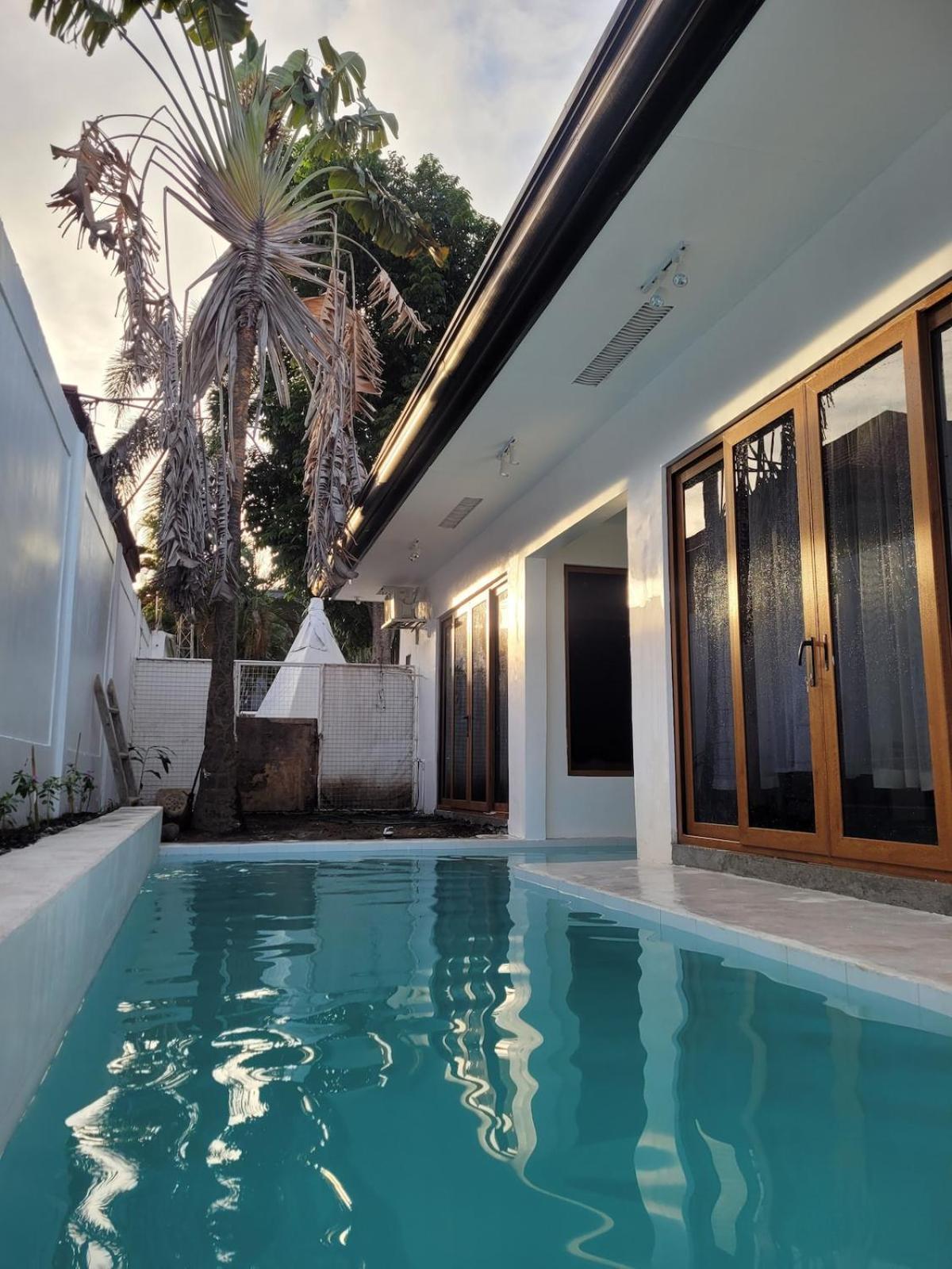 Jay'S Villa B Angeles Exterior photo