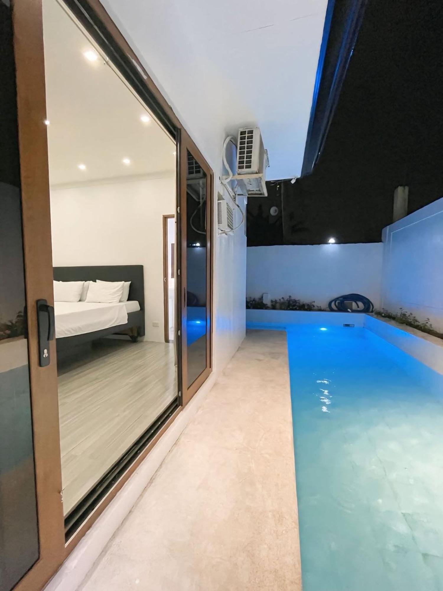 Jay'S Villa B Angeles Exterior photo