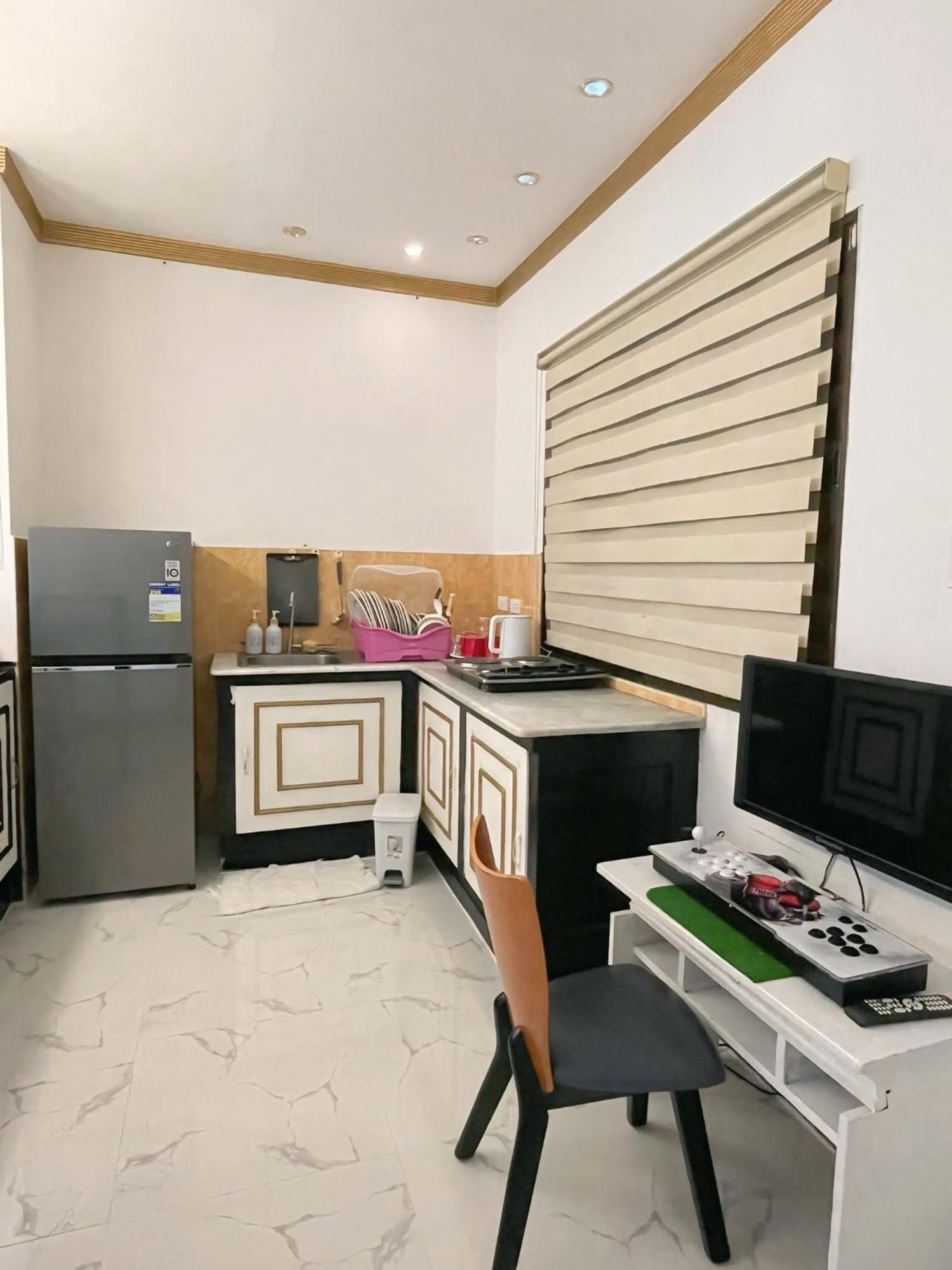 Jay'S Villa B Angeles Exterior photo