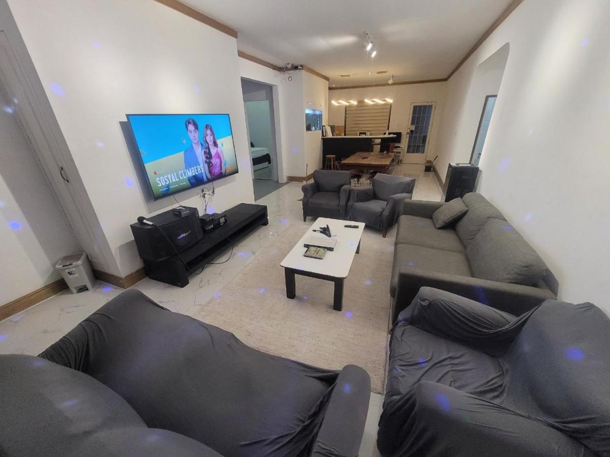 Jay'S Villa B Angeles Exterior photo