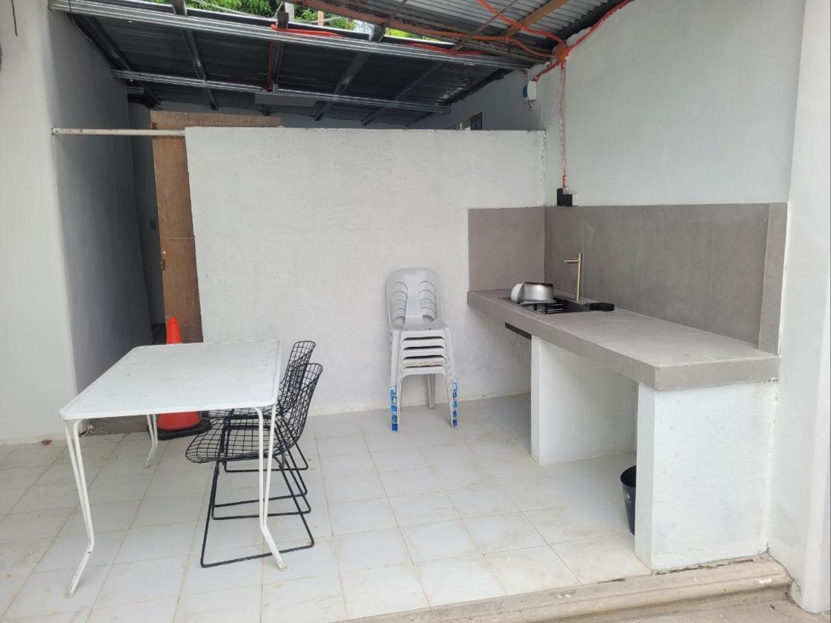 Jay'S Villa B Angeles Exterior photo